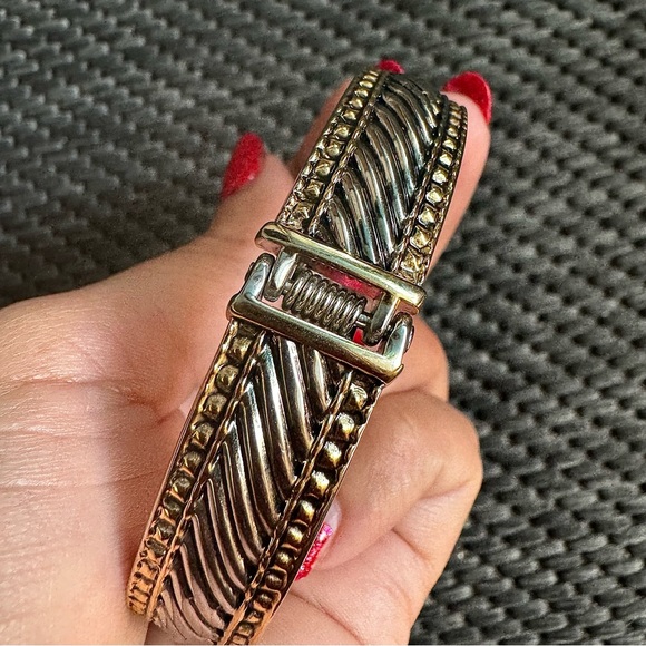 Vintage 🖤 Gold & Silver Hinged Cable Bracelet Cuff Knot Stackable Metal Rope - Picture 3 of 9